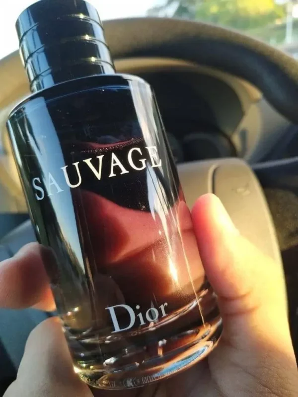 Sauvage Eau de Parfum - الصورة 2